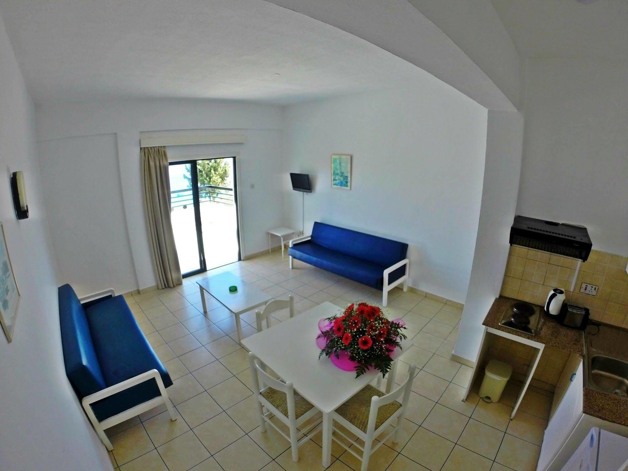 Konnos Bay Hotel Apartments Protaras Eksteriør bilde
