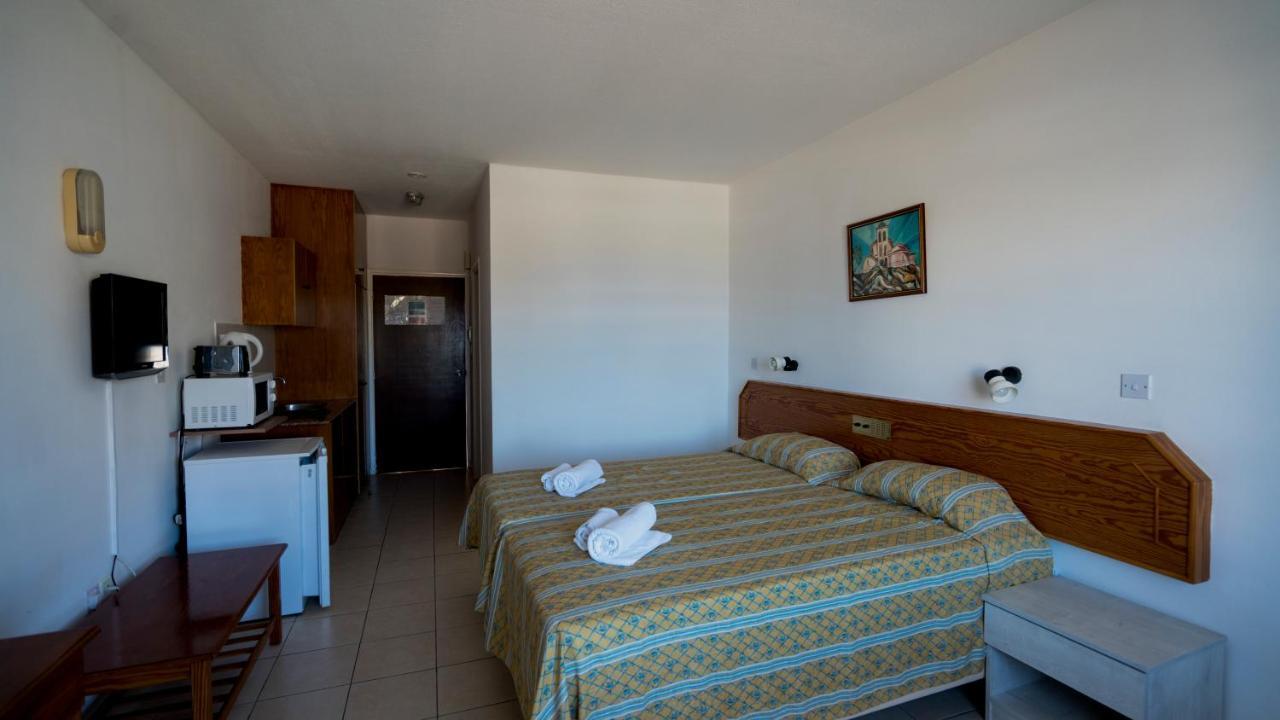 Konnos Bay Hotel Apartments Protaras Eksteriør bilde